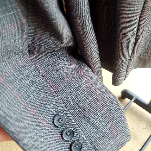 Rafaella Size 10 Tweed Blazer w/pink pinstriping - Picture 4 of 4
